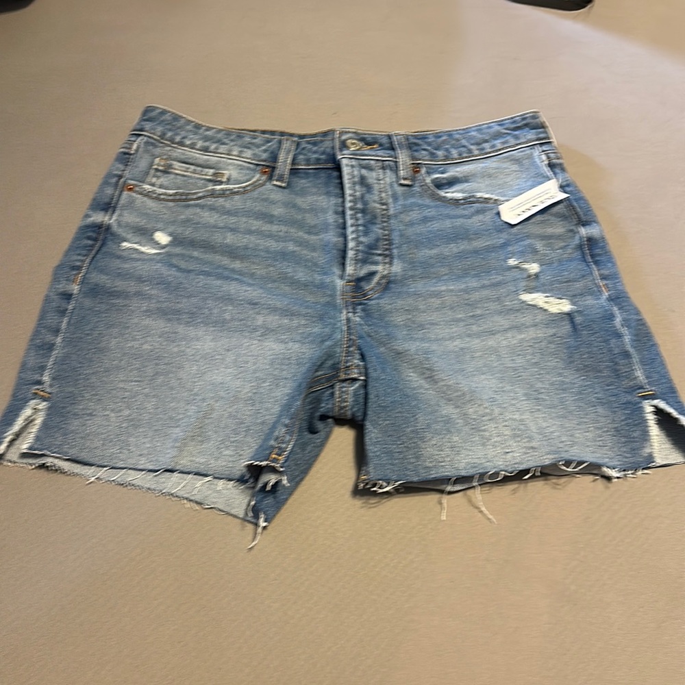 NWT Old Navy Jean shorts size 8